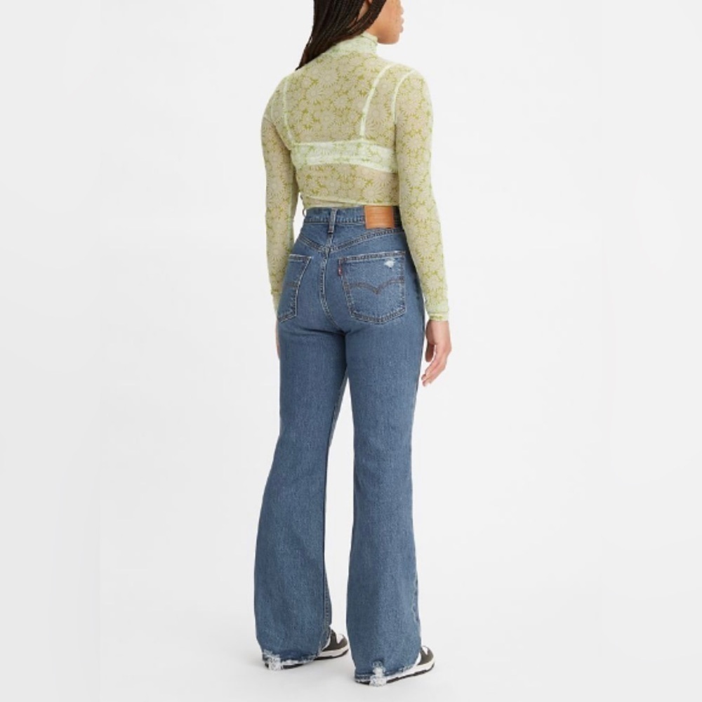 NWT LEVI’S PREMIUM 70’s HIGH RISE FLARE WOMEN'S JEANS - Sonoma Step - Dark Wash - Picture 2 of 9